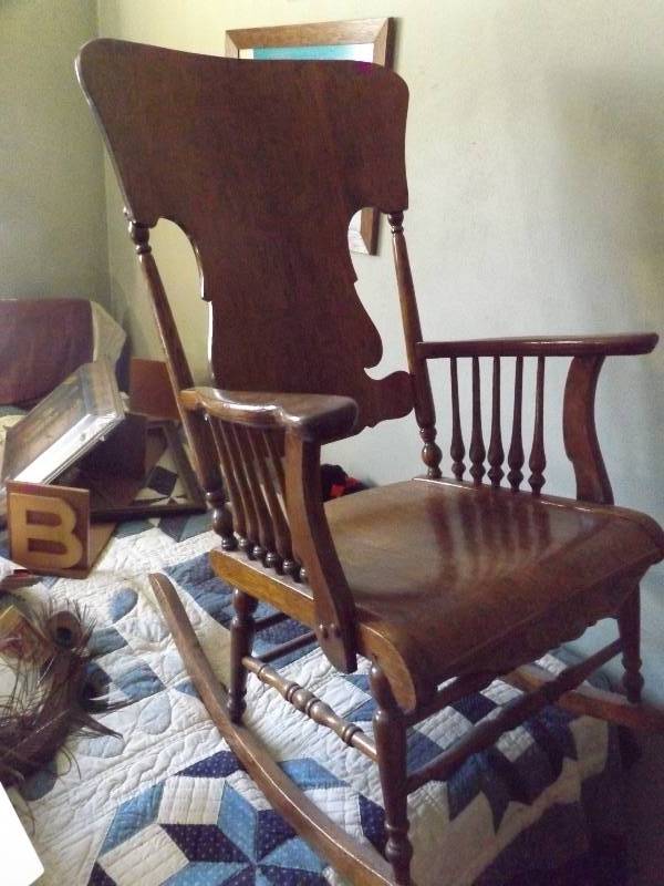 Rocking Chair - Nice