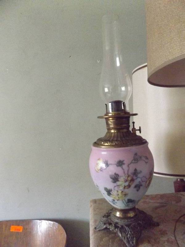 Georgeous Kerosene Lamp