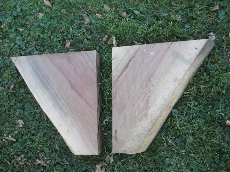 Nicely cut pair of korbels to suppo...
