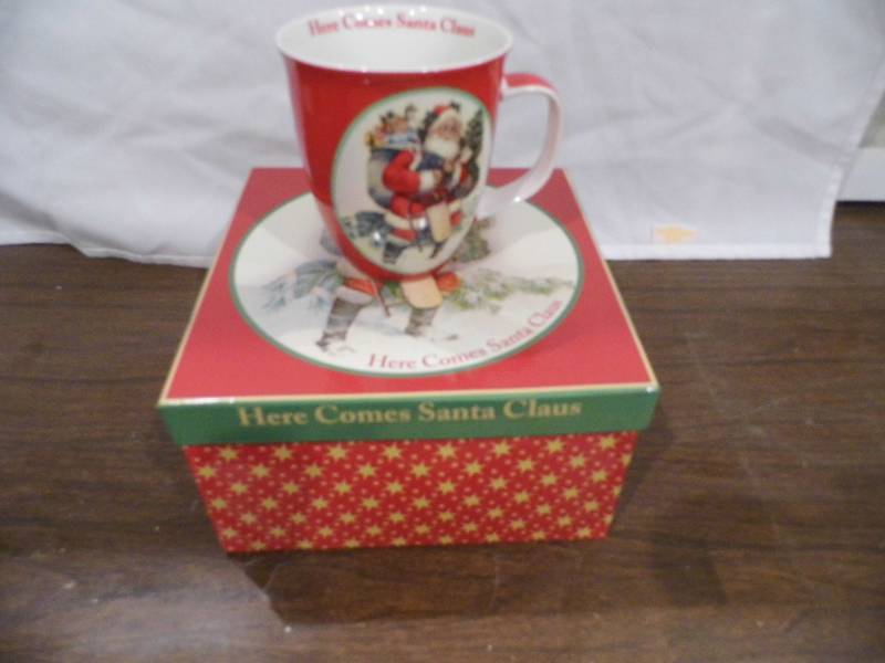 Set of 4 New Santa Mugs