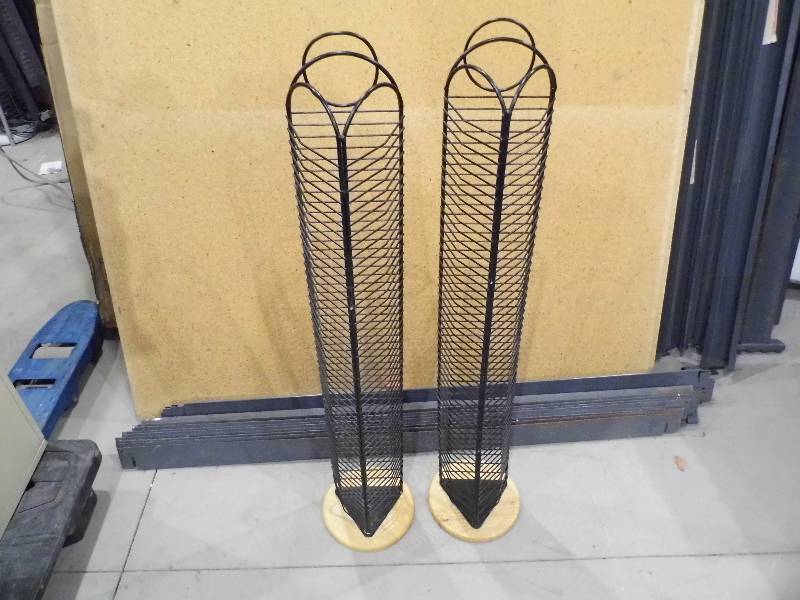 2 CD Stands