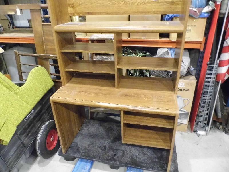 Desk With Hutch