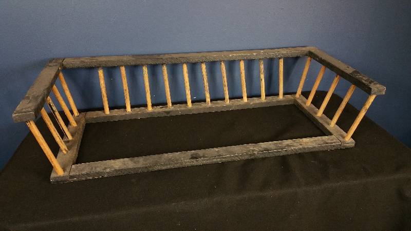 lot 4 image: Antique  Primitive Buggy Seat Frame