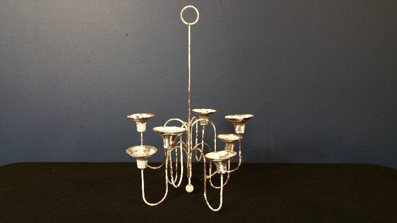 lot 20 image: Chippy Distressed Country White Handing Candle Holder