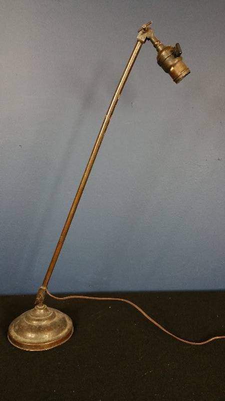 lot 24 image: Tall, Vintage Industrial Brass Adjustable Lamp Stand