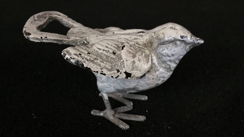 lot 46 image: Distressed Country White Metal Bird Can Opener