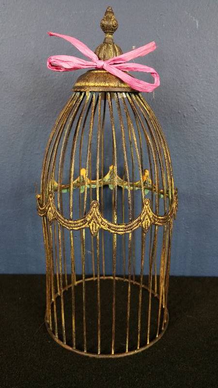 lot 60 image: Vintage Bird Cage Top