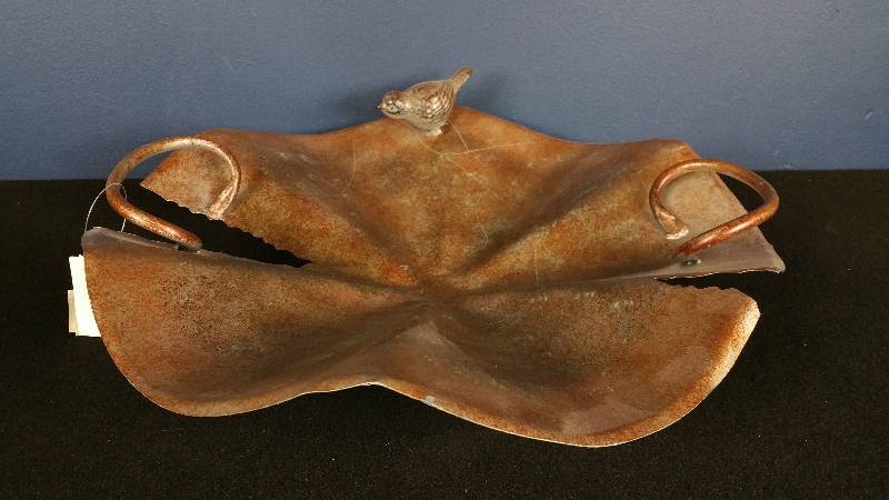 lot 68 image: Large Metal Bird Art Dcor Piece