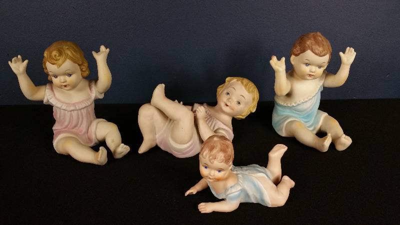 lot 77 image: Vintage German () Bisque Piano Babies