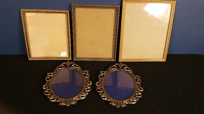 lot 92 image: Group of (8) Antique  Vintage Picture Frames