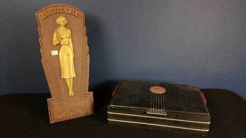 lot 93 image: Mid Century Rayette Award  Art Deco Case
