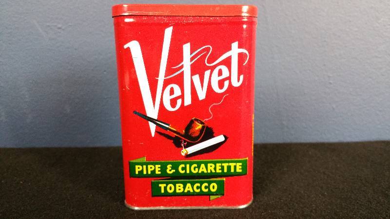 lot 94 image: Velvet Pipe and Cigarette Tobacco Tin