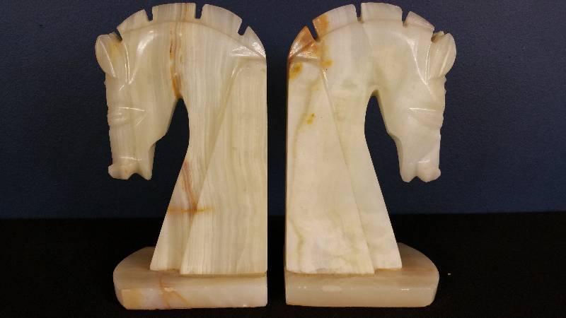 lot 101 image: Pair of Vintage Onyx Horse Head Bookends