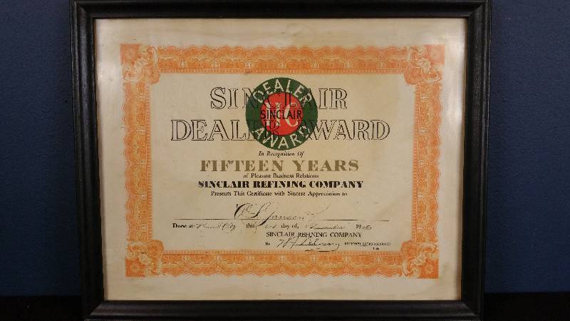 lot 106 image: 1950 Sinclair Refining Company Dealer Award
