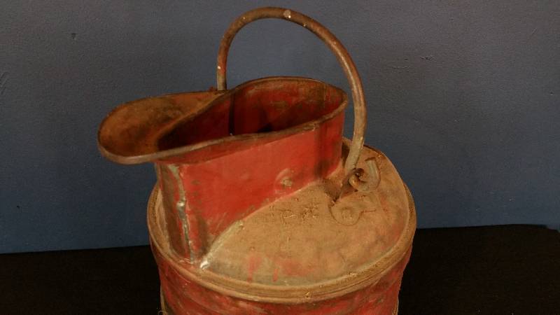 lot 133 image: VERY Heavy Primitive Can