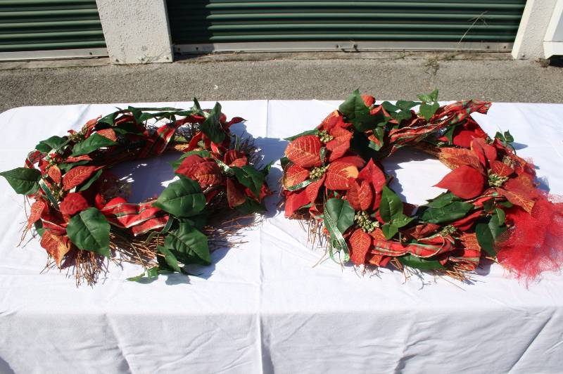 2 Christmas Wreaths
