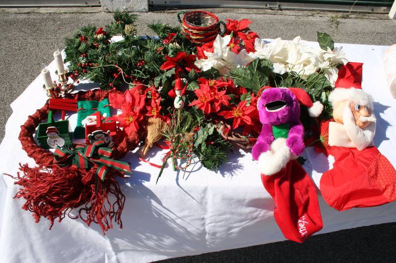 Miscellaneous Holiday Decorations