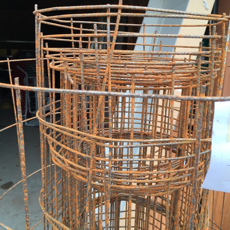 lot 27 image: One half roll of concrete wire mesh, 5 foot width