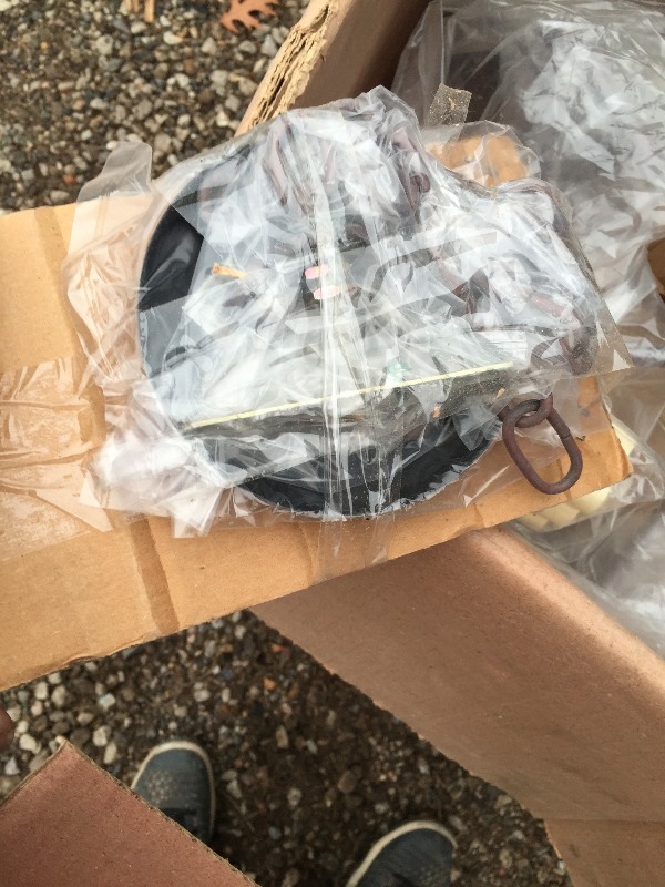 lot 30 image: New Light fixture, never taken out of box