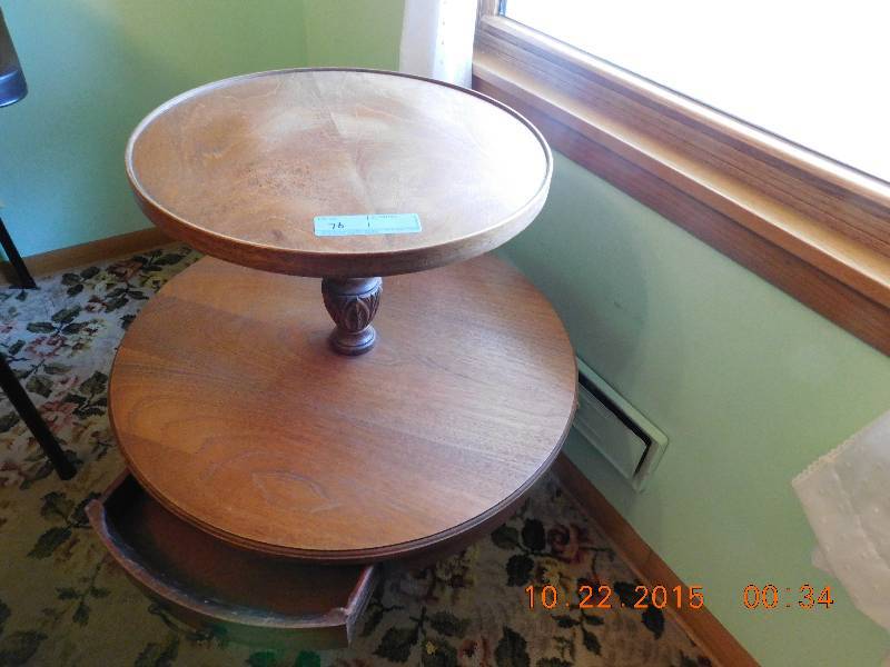 Antique tiered end table