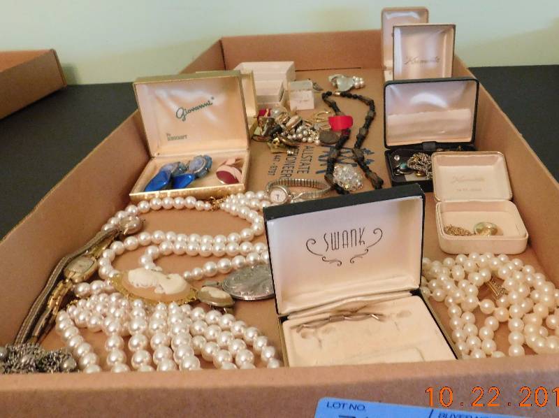 ladies jewelery