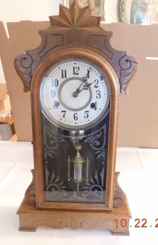 Antique mantle clock