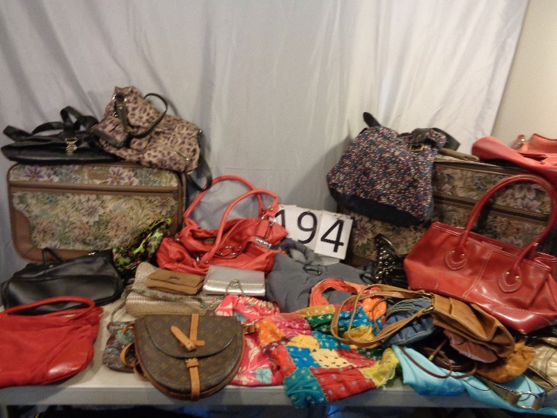 lot 194 image: Bags and More