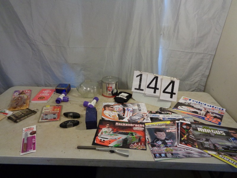 lot 144 image: Coolstuff and Collectibles