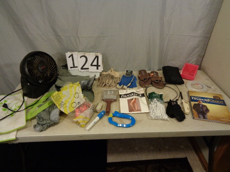 lot 124 image: Household Items