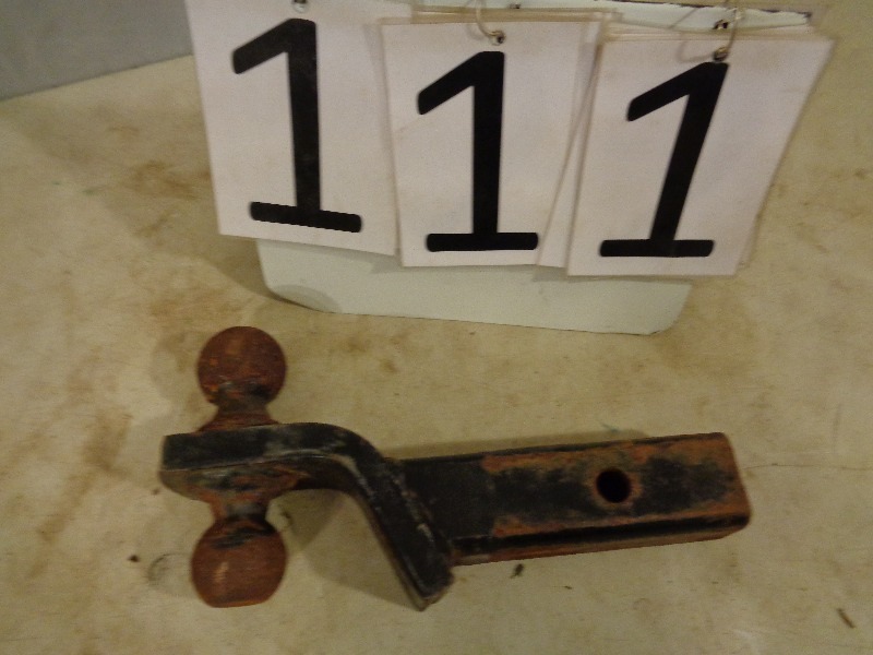lot 111 image: Hitch with Assorted Balls