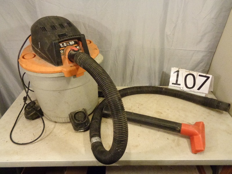 lot 107 image: Rigid Shop Vac