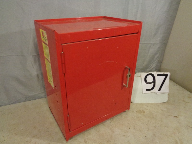 lot 97 image: Metal Shop Cabinet