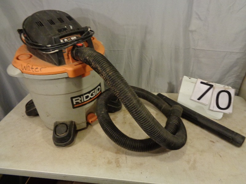 lot 70 image: Ridgid Shop Vac
