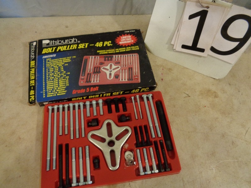 lot 19 image: Pittsburgh Bolt Puller Set
