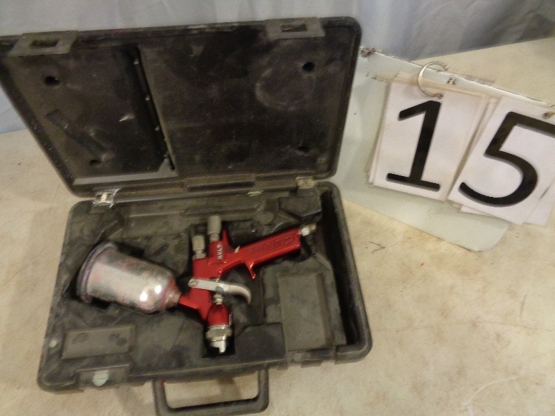 lot 15 image: Binks Cub SLG HVLP Paint Sprayer