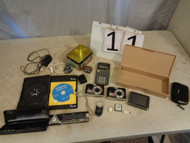 lot 11 image: Electronics and More