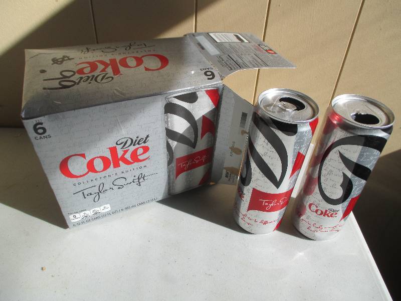 Taylor Swift collector Diet Coke pa...