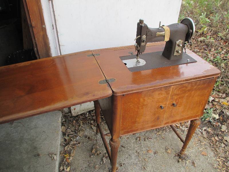 lot 79 image: Domestic rotary sewing machine and ...