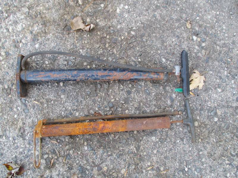 lot 90 image: 2 vintage tire pumps, seals not goo...