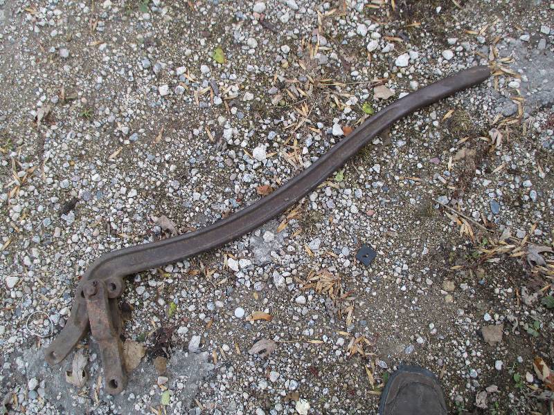 lot 92 image: iron pump handle ...