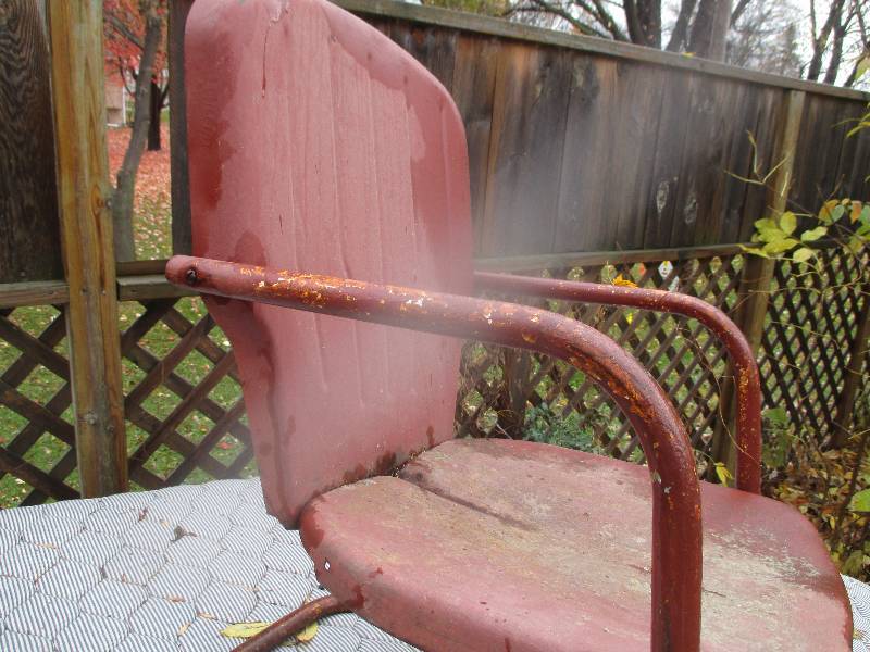 lot 120 image: Vintage metal chair...