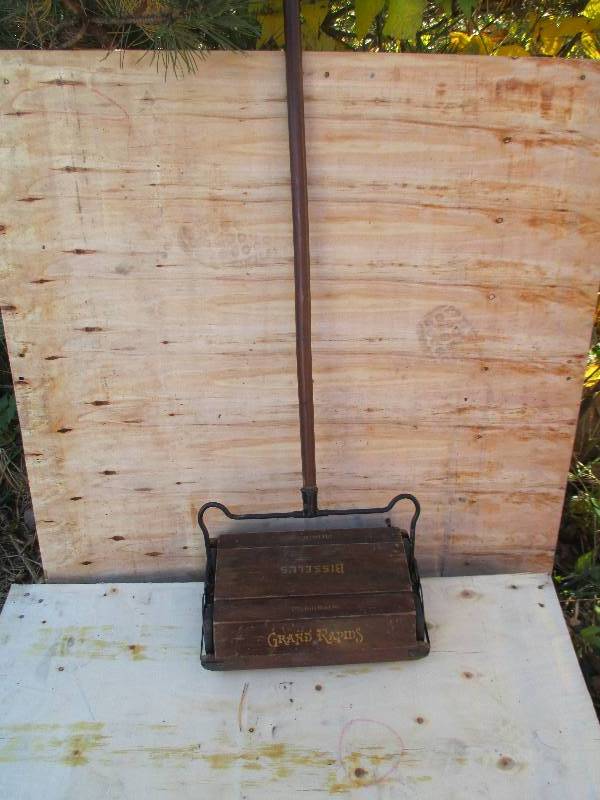 lot 9 image: antique bissells grand rapids cyco ...