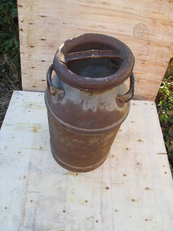 lot 15 image: antique milk pain with lid ...