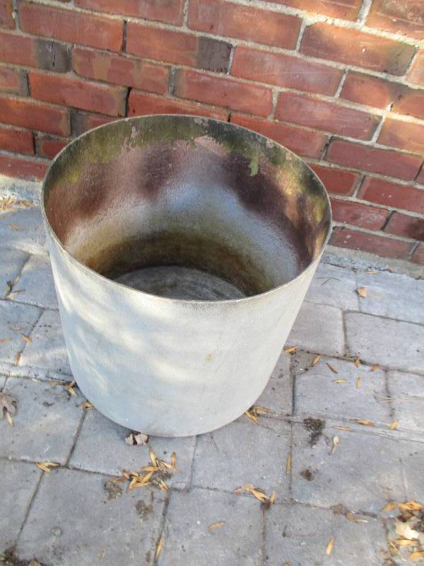 lot 47 image: fiber glass planter or holder 16in ...