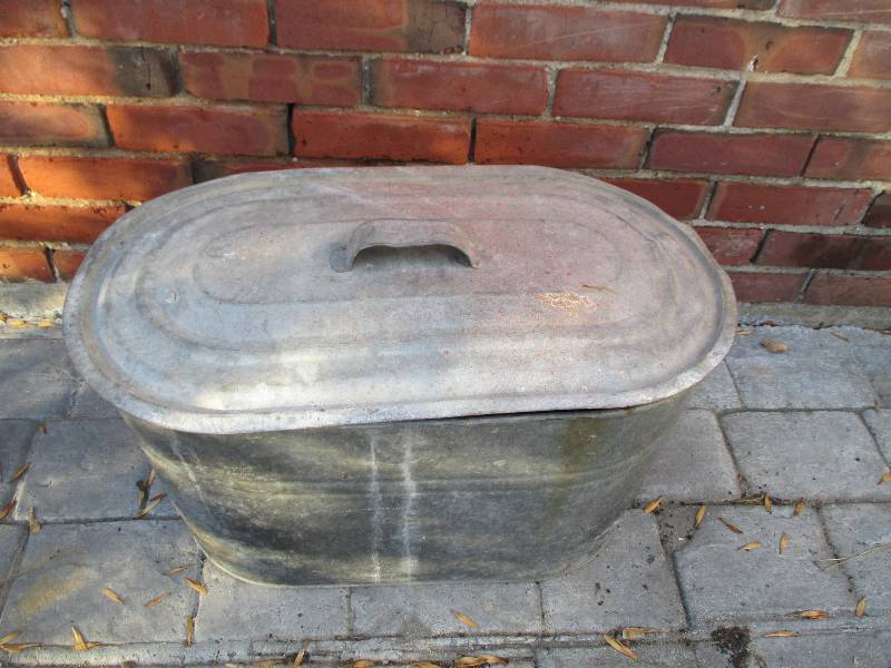 lot 48 image: metal pan with lid 12  x 23 33 ...