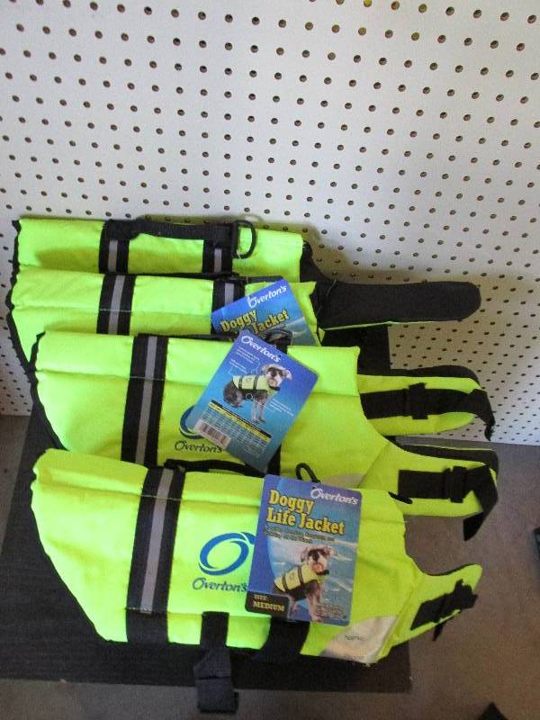 Lot of 4  size M Doggy life jackets...
