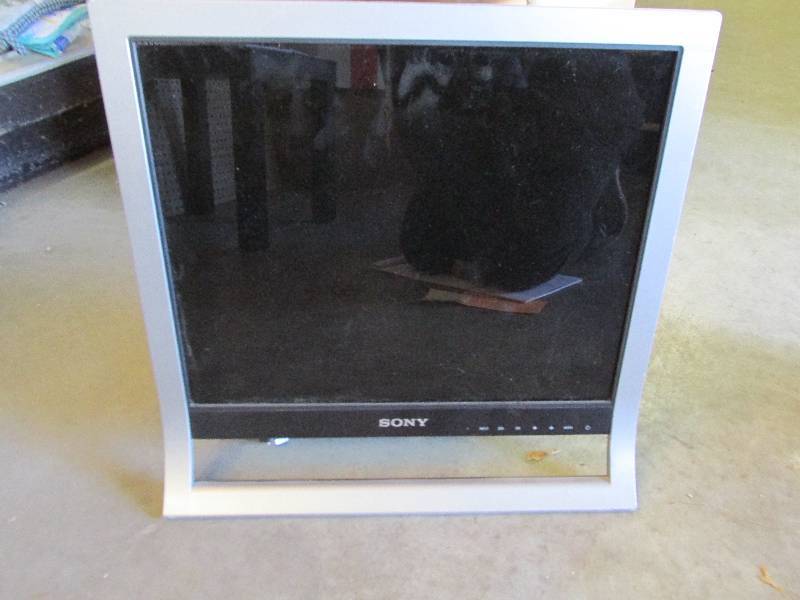 Sony PC screen flat screen monitor...