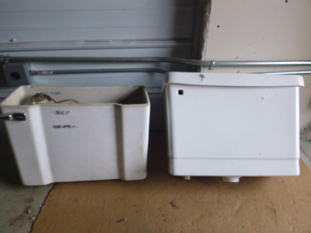 2 Toilet Tanks