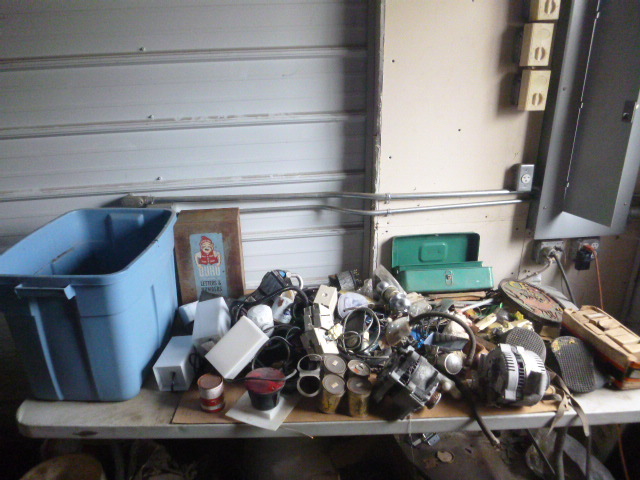 Large Lot of Miscellaneous Garage Items