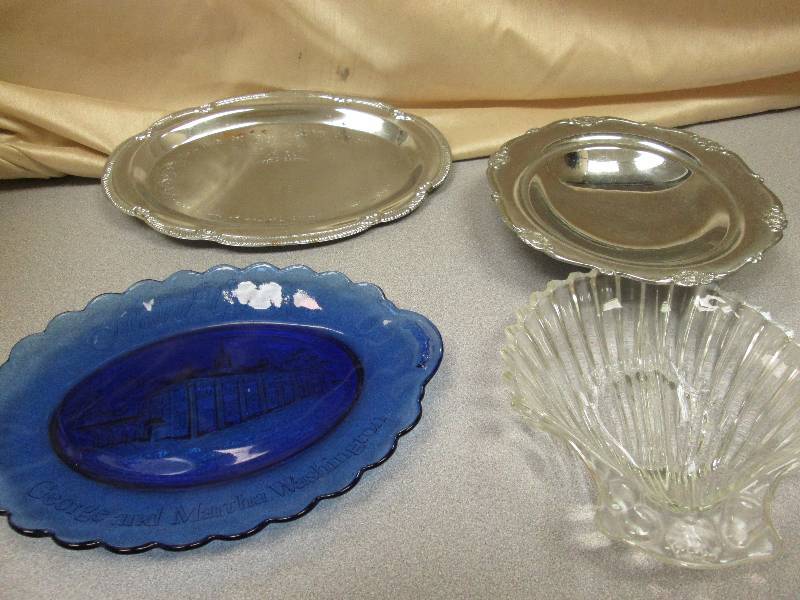 2 glass plates and 2 metal plates a...